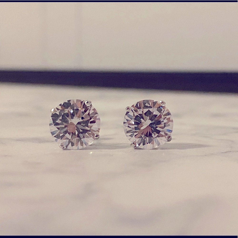 Sterling silver & Swarovski stud earrings NWT